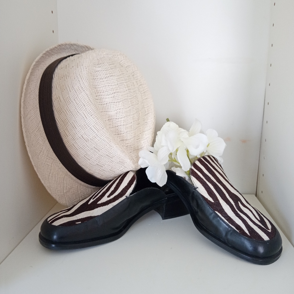 ETIENNE AIGNER comedy animal print leather mules size 8.5